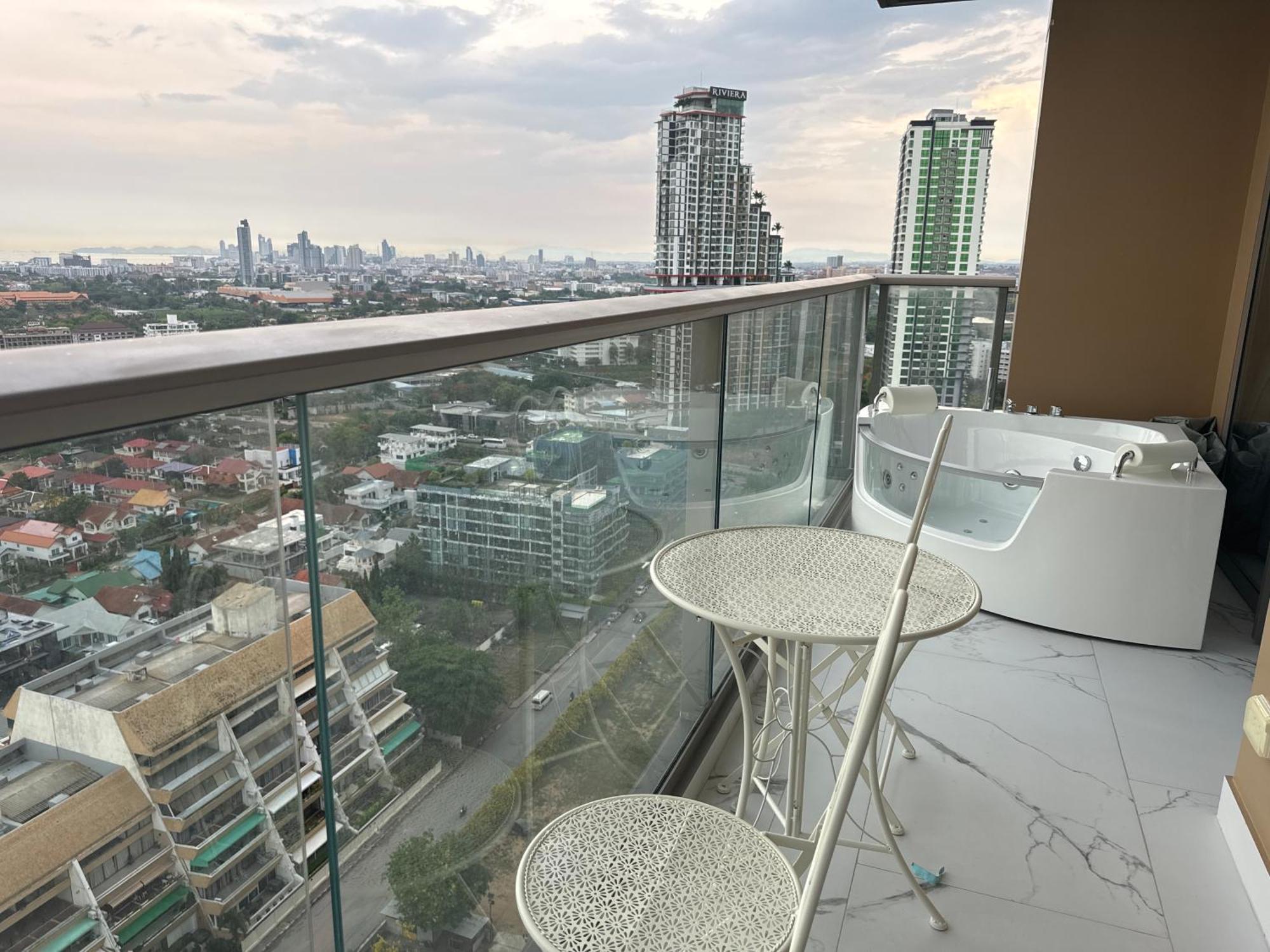 Copacabana Beach Jomtien 科帕卡巴纳海乔木提安海滩毗邻乔木提安夜市 Eksteriør bilde