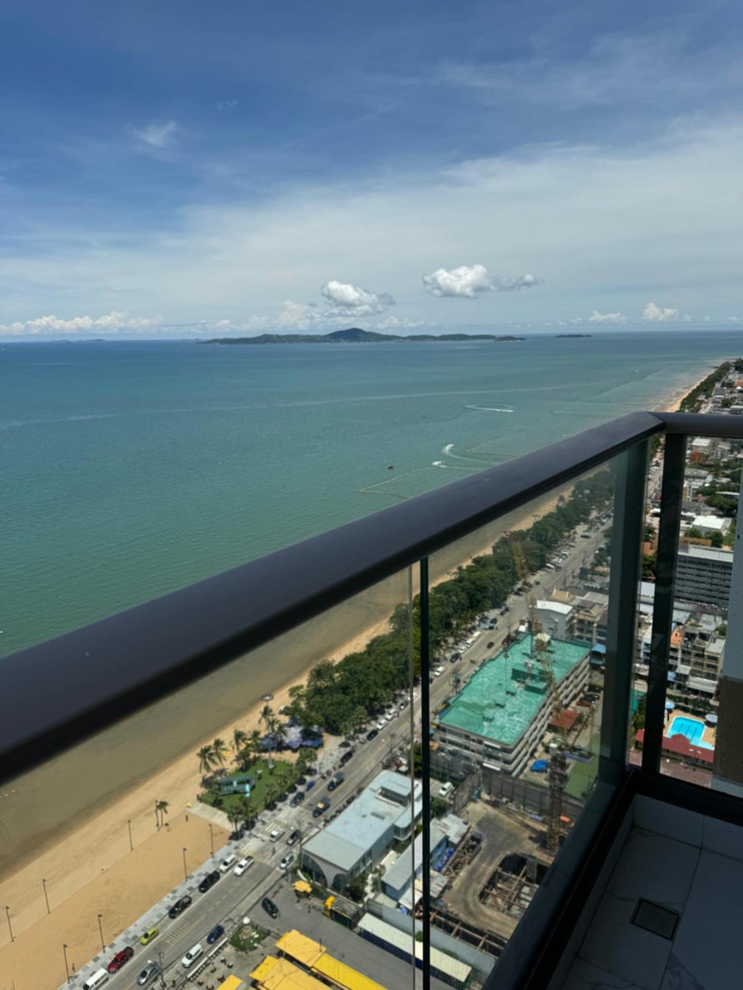 Copacabana Beach Jomtien 科帕卡巴纳海乔木提安海滩毗邻乔木提安夜市 Eksteriør bilde