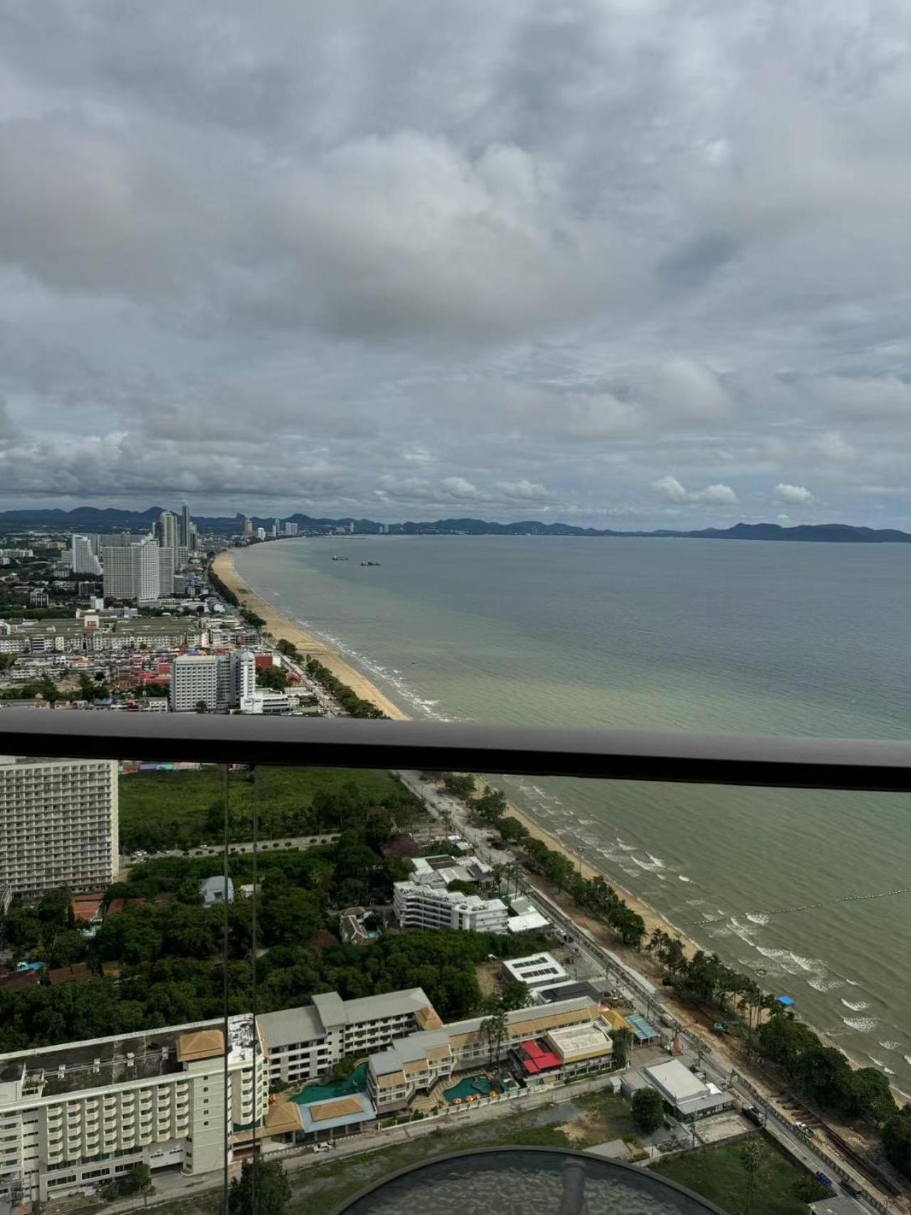 Copacabana Beach Jomtien 科帕卡巴纳海乔木提安海滩毗邻乔木提安夜市 Eksteriør bilde